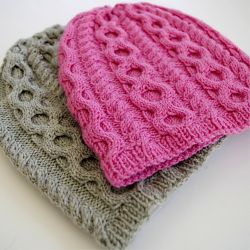 Cabled baby hat