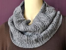 Cables 'n Lace Cowl