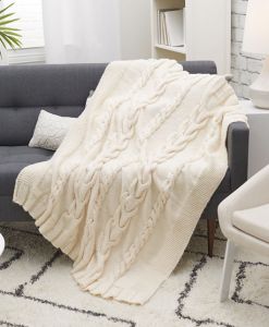 Luxurious Cabled Throw