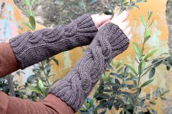 Claire's Cable Wrist Warmers