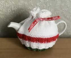 Simple Christmas Tea Cosy