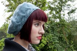 Simple Beret with a Cable Brim 
