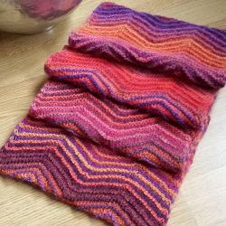 Chevrons All Round Cowl 