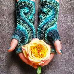 Pieces of Eight Mitts 