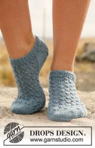 Knitted Ankle Socks with Lace