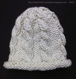 Hat With Cable Design