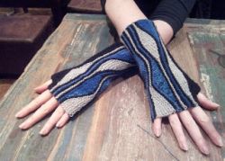 Mixed Wave Mitts