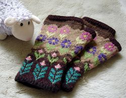 Estonian Inspired Mitts