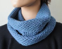 Slipped Honeycomb Stitch Cowl