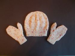 Skye Child Hat and Mittens Set