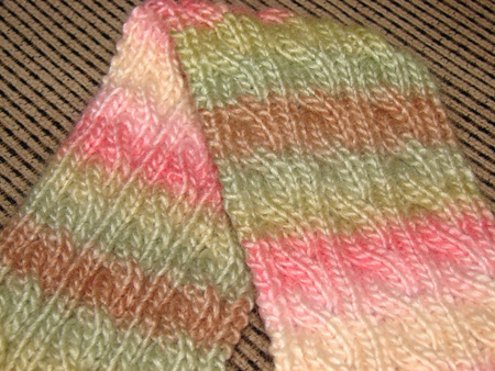 Reversible knitting stitches for scarves