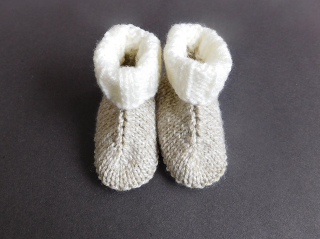 Knitting Patterns Galore Baby Hug Boots