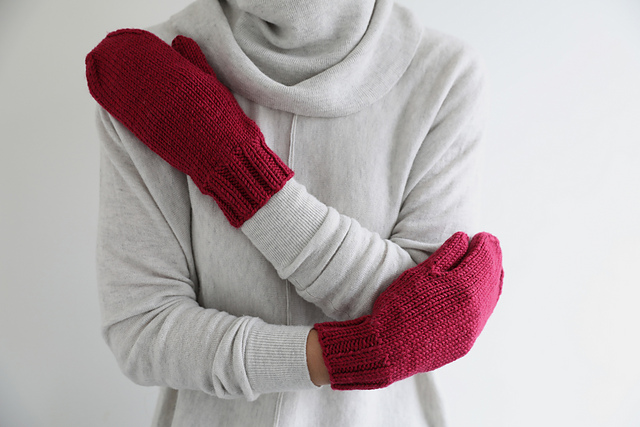 Knitting Patterns Galore - Bryanna's Two Needle Gloves