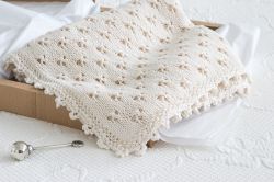 Cloverleaf Eyelet Baby Blanket