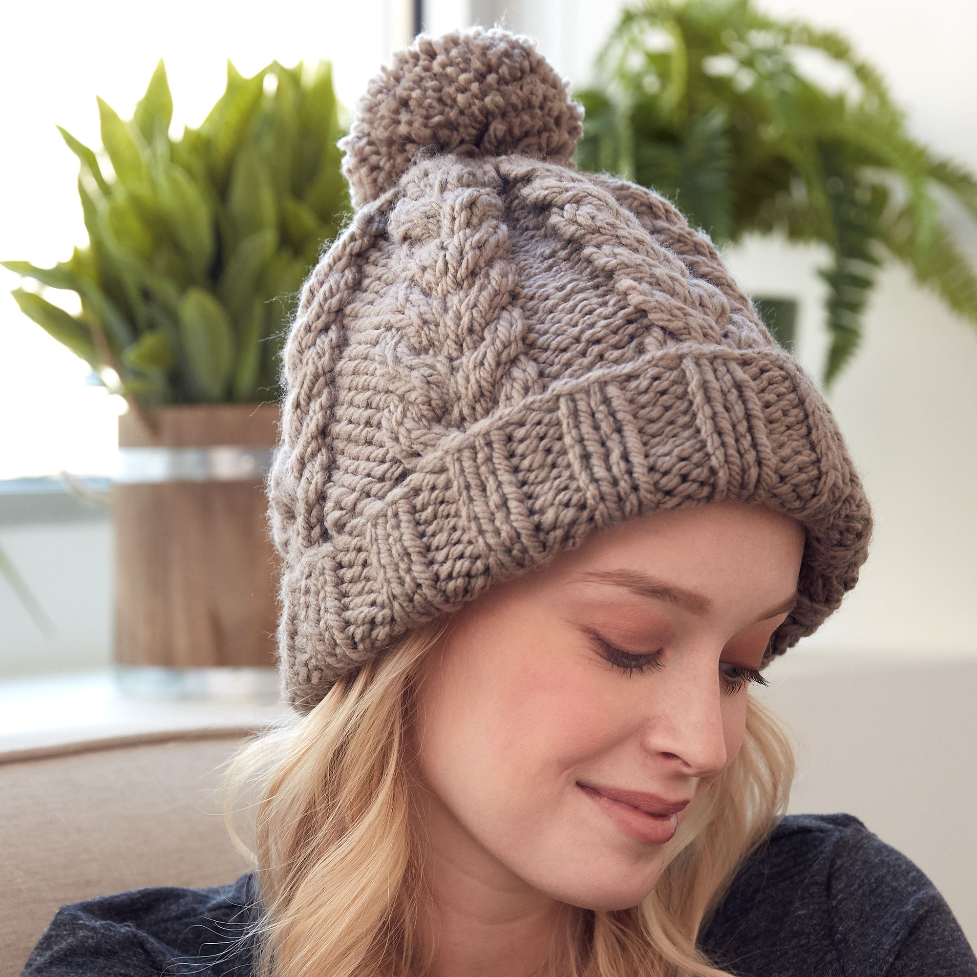 knitting-patterns-galore-bernat-cozy-cable-hat