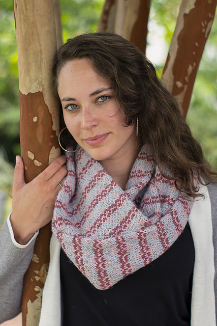 Knitting Patterns Galore - Rose Quartz Cowl