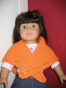 Châle triangulaire American Girl Doll avec oeillet