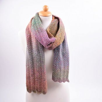 Scarf in zigzag