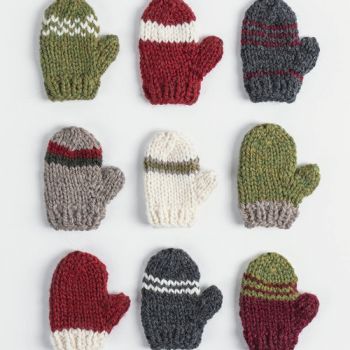 Holiday Cheer Mini Mitts Ornaments