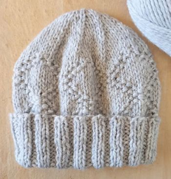 Chunky Hat on Straight Needles: Royal Diamond