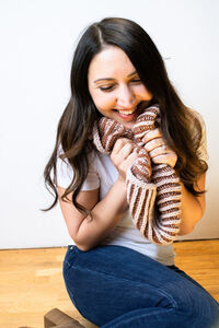 Laura Brioche Cowl