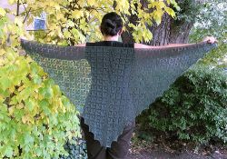 Adamas Shawl