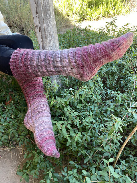 Knitting Patterns Galore - Going Bananas Socks