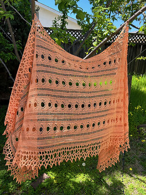 Laura’s Apricot Shell Shawl