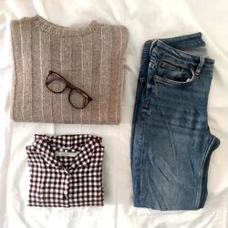 The Basic Wide-ribbed Sweater