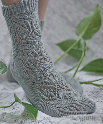 Heartleaf Socks