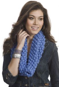 Bobble Blackberry Cowl