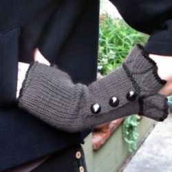 Belle Ruffle Gloves