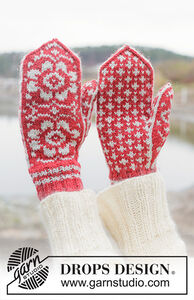 Festive Nordic Mittens