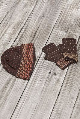 To a T Hat & Mitts Set