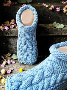 Cozy Cable Slippers for Comfy Feet