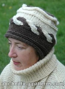 Two-Color Hat with Cable