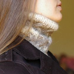 Tom's Crossed Cowl