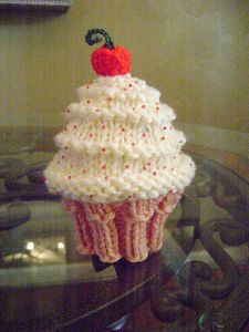 Very Vanilla Cupcake Hat 