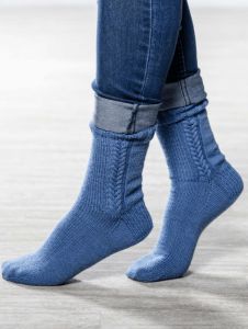 Cabled Slipper Socks