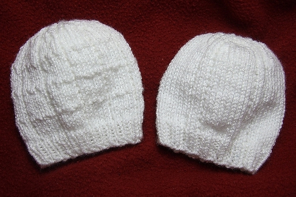 Knitting Patterns Galore - Simple Lines Baby Hats
