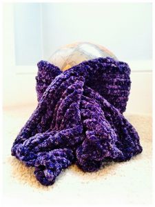 Super Chunky Keyhole Scarf 