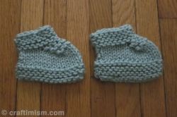 Easy 2-needle Baby Slippers