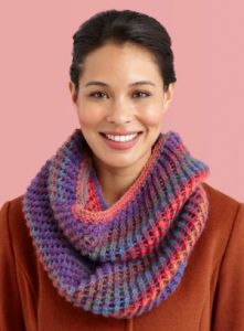 Diagonal Eyelet Cowl