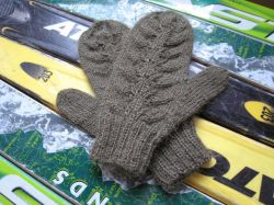 Green Leaf Mittens