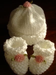 Michelle's Preemis-Newborn Booties and Hat