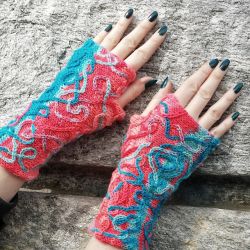 Serpentina Mitts