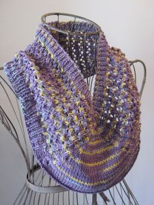 Pretty Plum Cowl 