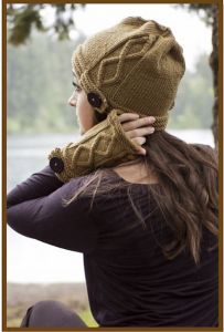 Cloche & Mitts in Elysian