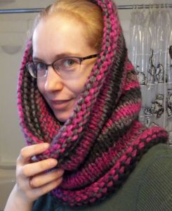 Easy Raspberry Cowl