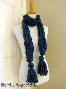 Arm Knit Tassel Scarf